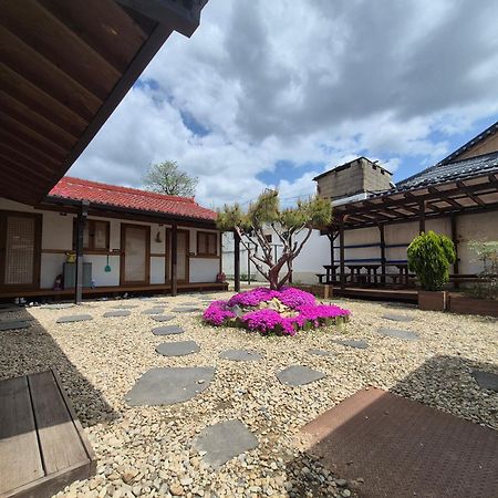 Jeonju Tosarang Guesthouse Bagian luar foto