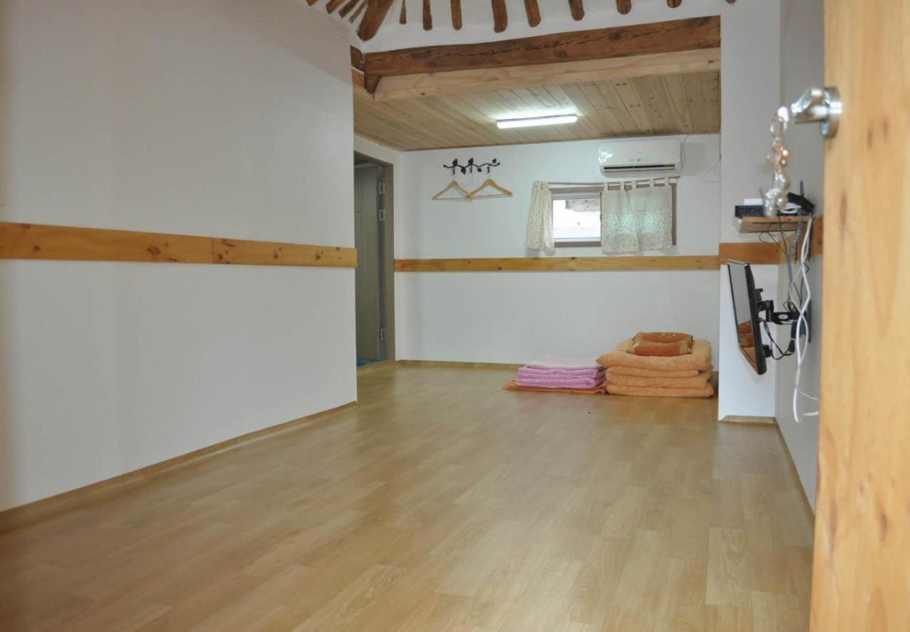 Jeonju Tosarang Guesthouse Bagian luar foto