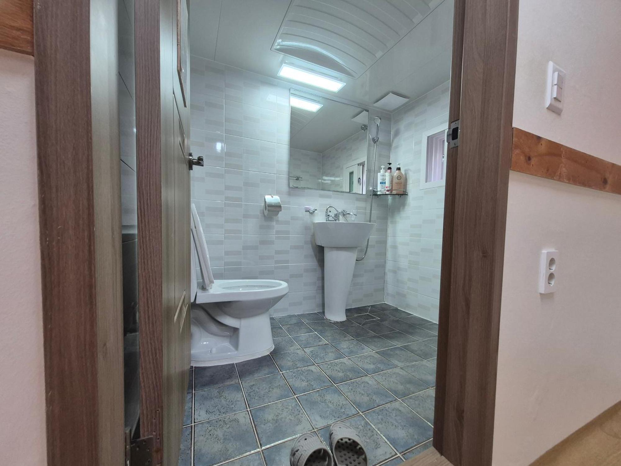 Jeonju Tosarang Guesthouse Bagian luar foto