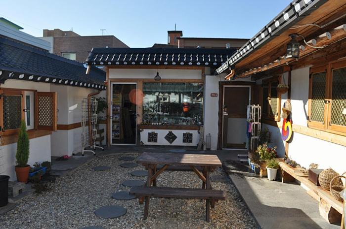 Jeonju Tosarang Guesthouse Bagian luar foto